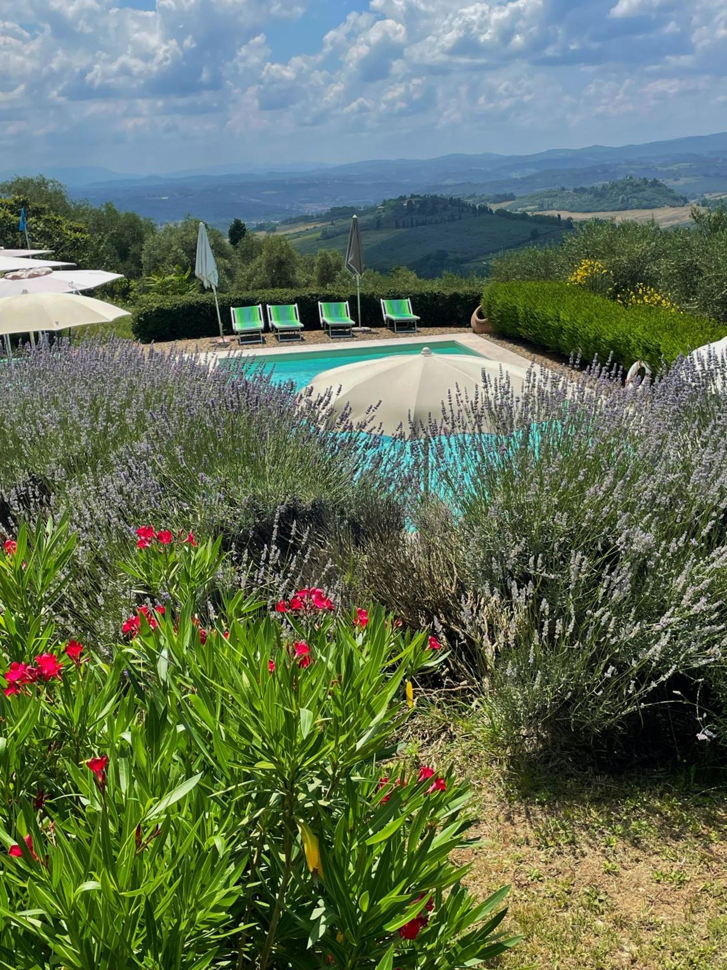 Torre Di Ponzano Guest House Barberino Val d'Elsa Bagian luar foto